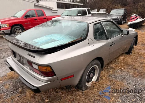 1983 Porsche 944 z USA, uszkodzony, nr VIN WP0AA0948DN453105